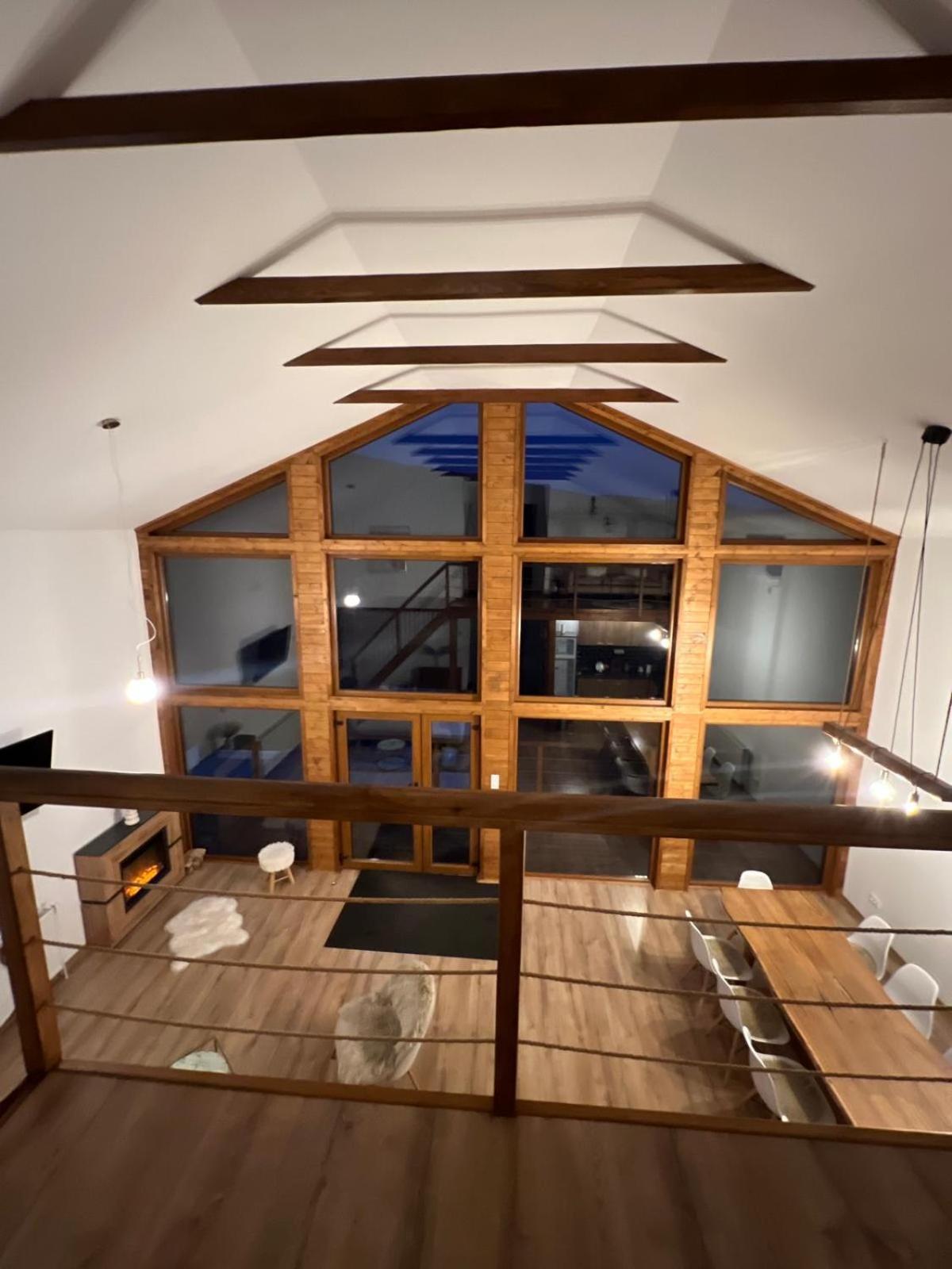 Le Chalet M - Cabana Cu O Panorama De Poveste. Surdesti  ภายนอก รูปภาพ