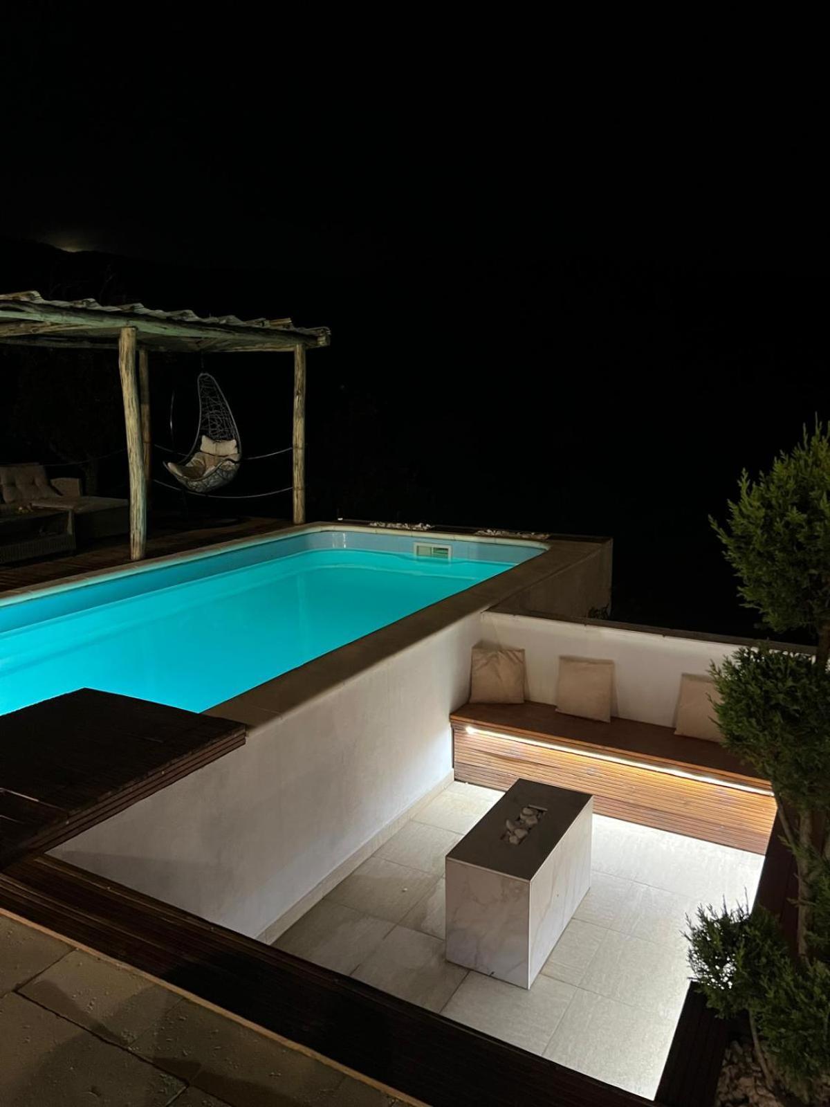 Le Chalet M - Cabana Cu O Panorama De Poveste. Surdesti  ภายนอก รูปภาพ