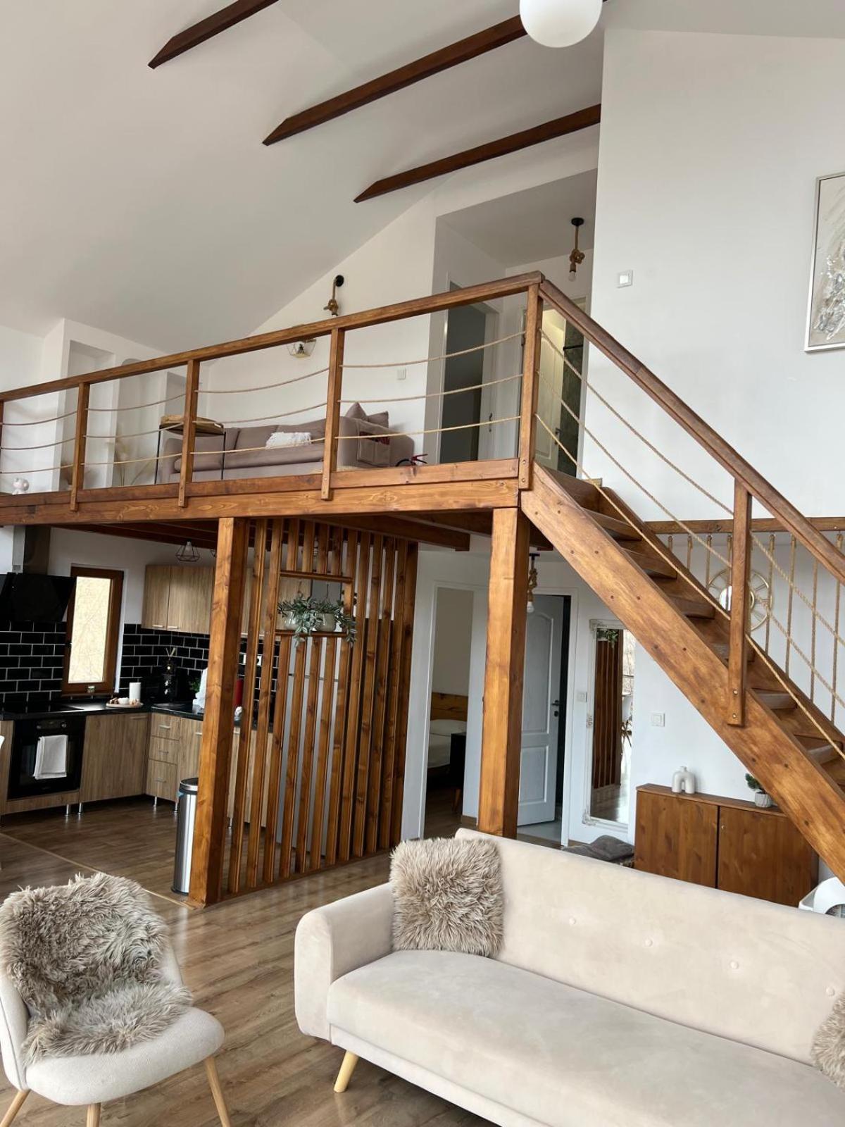 Le Chalet M - Cabana Cu O Panorama De Poveste. Surdesti  ภายนอก รูปภาพ