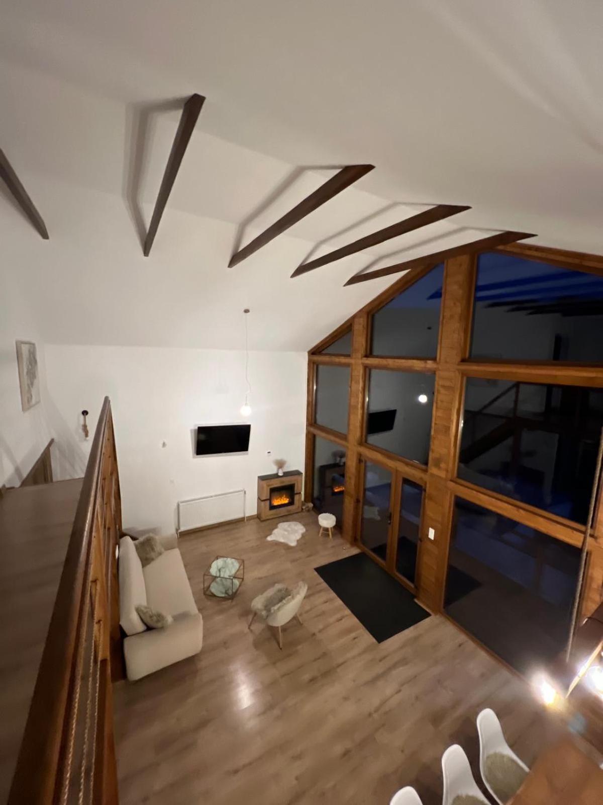 Le Chalet M - Cabana Cu O Panorama De Poveste. Surdesti  ภายนอก รูปภาพ